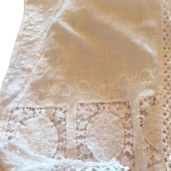 Chico’s Ladies Sleeveless White Gauzy Cotton/Lace/Embroidered Cardigan- Size S/M - Picture 4 of 10